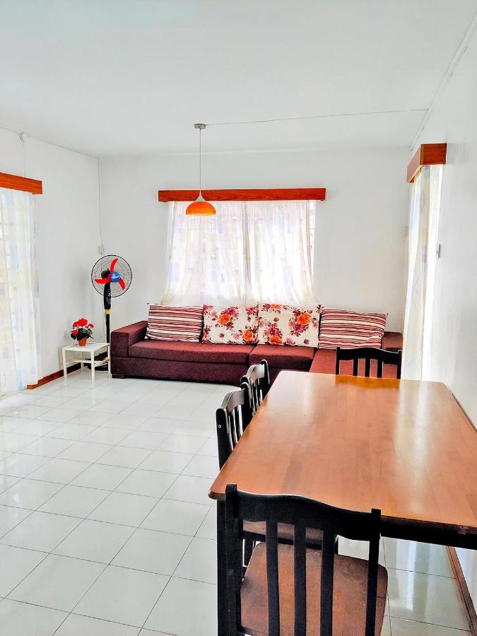 Coconut Bay Apartments Flic en Flac Экстерьер фото